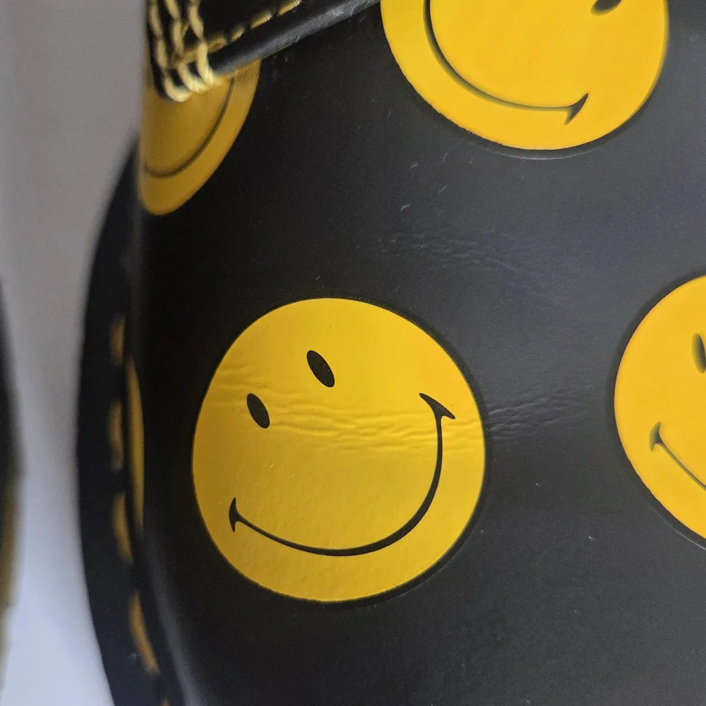 Dr Doc Martens Adult Unisex Smiley 1460 Combat Leather Boots 9M Men/ 10 Women - Picture 15 of 15
